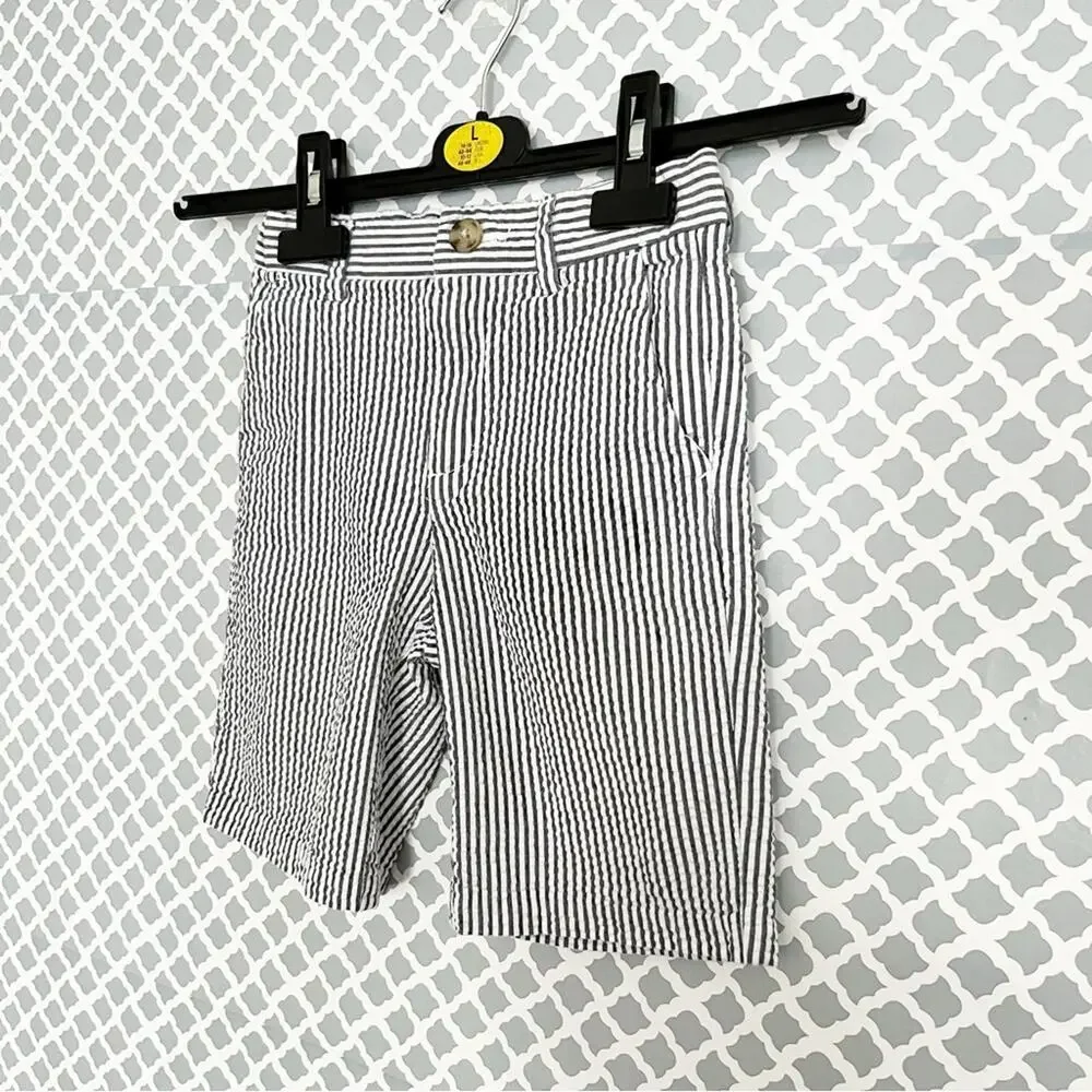 GYMBOREE Gray White Seersucker Shorts Boys Size 7 Classic Summer Style